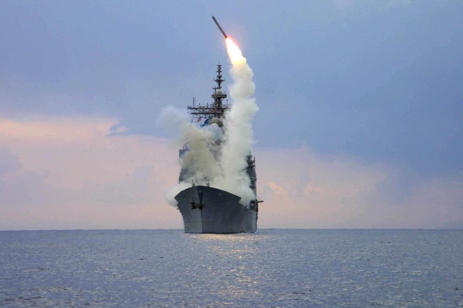 USS_Cape_St._George_(CG_71)_fires_a_tomahawk_missile_in_support_of_OIF.jpg